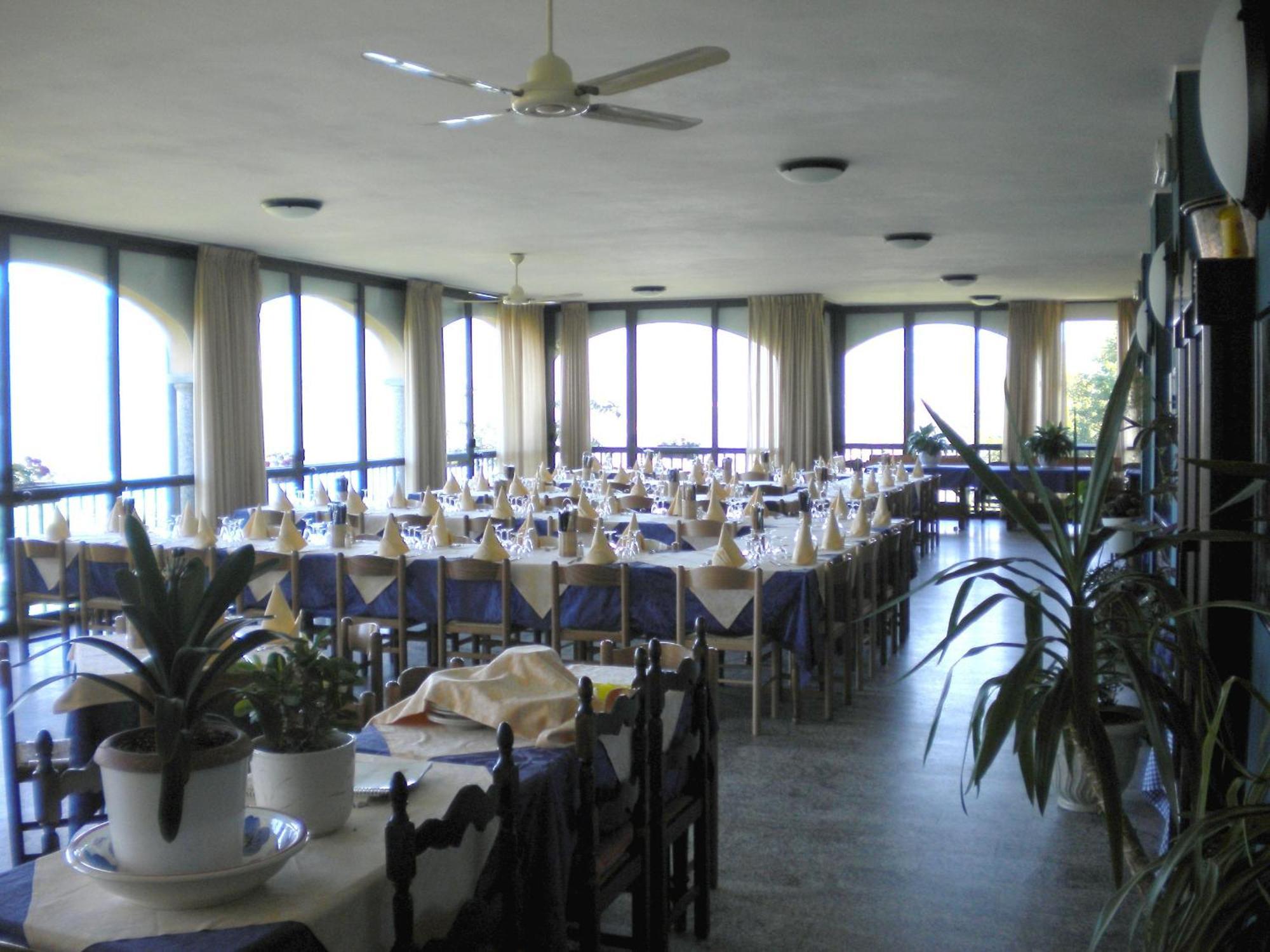 Hotel Battle Of Britain Ameno Екстериор снимка